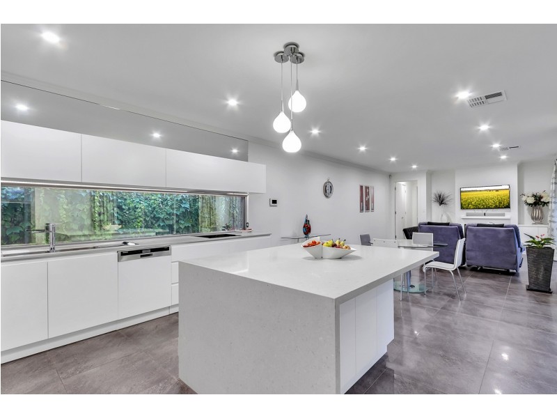 17 HMAS Australia Road, Henley Beach South SA 5022