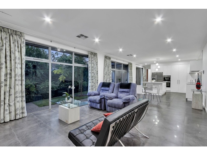 17 HMAS Australia Road, Henley Beach South SA 5022