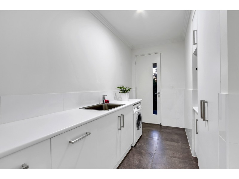 17 HMAS Australia Road, Henley Beach South SA 5022