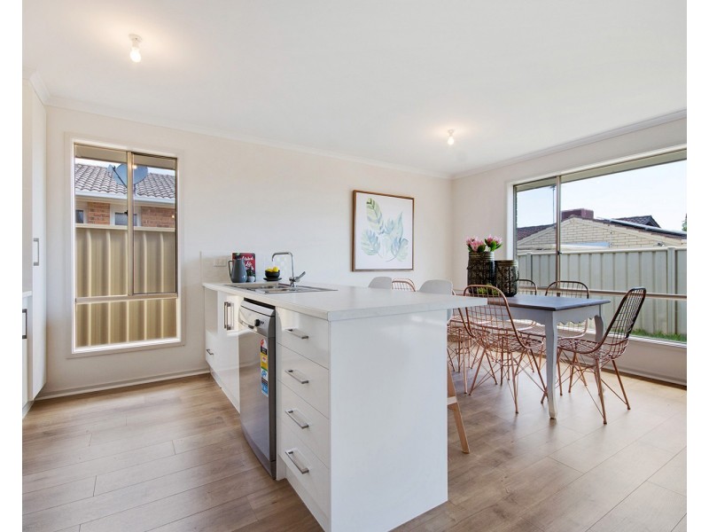 26 Selina St, Morphett Vale SA 5162
