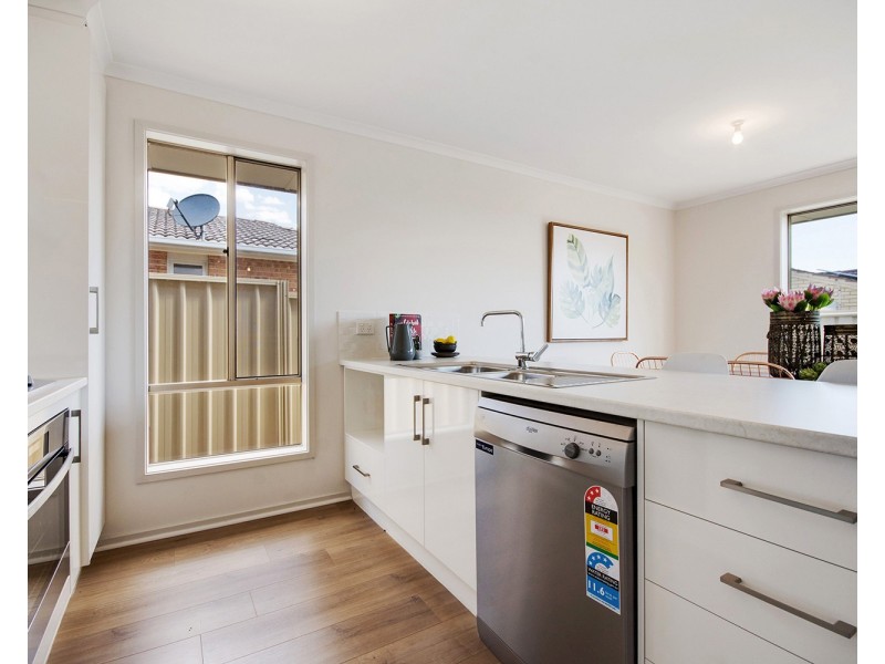 26 Selina St, Morphett Vale SA 5162