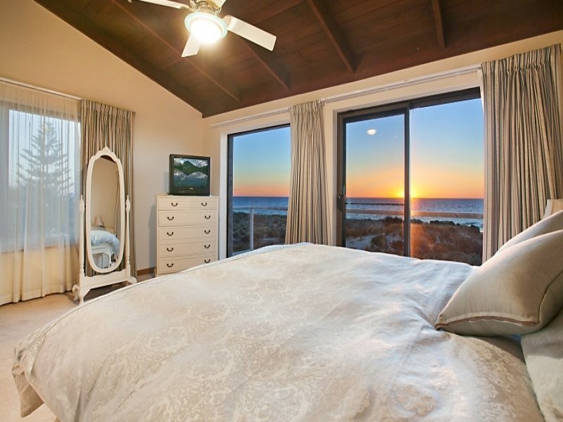 13 Shore Court, West Lakes Shore SA 5020