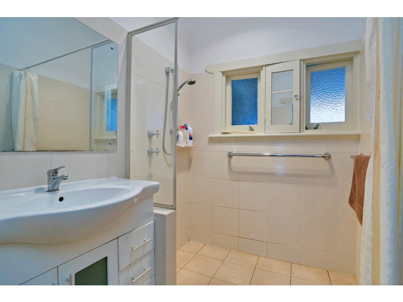 31 Swan Street, Grange SA 5022