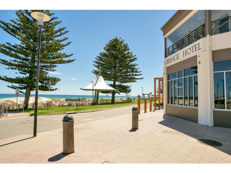 31 Swan Street, Grange SA 5022