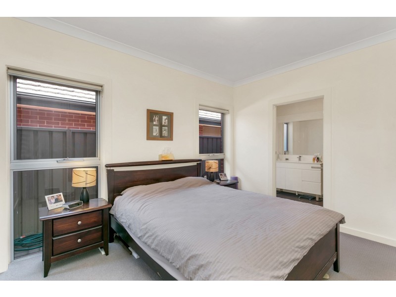 5 Winser Avenue, Seaton SA 5023