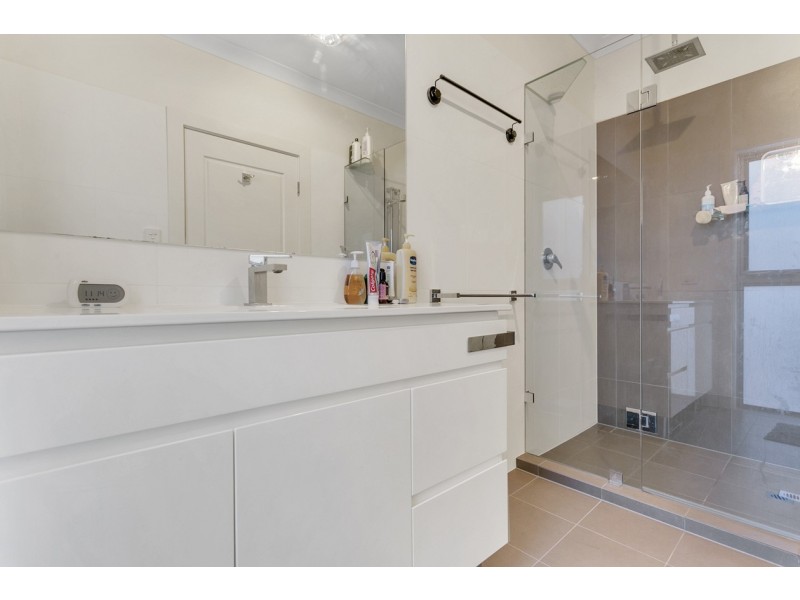 5 Winser Avenue, Seaton SA 5023