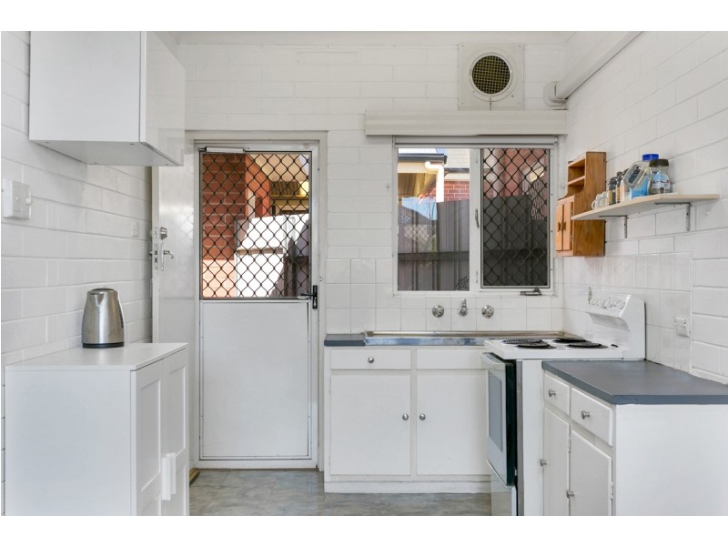 4, 19 Selkirk Ave, Seaton SA 5023