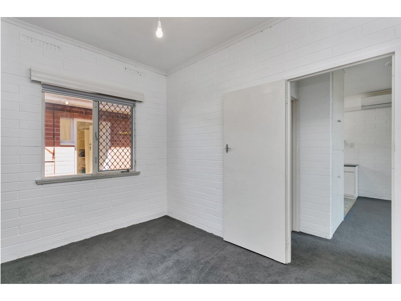 4, 19 Selkirk Ave, Seaton SA 5023
