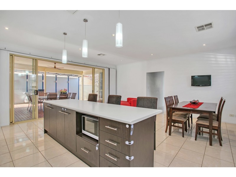 12 Ellada Court, Munno Para West SA 5115