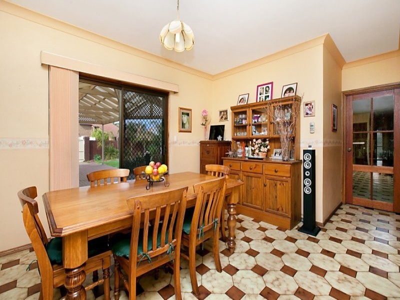 8 Hawaii Court, West Lakes SA 5021