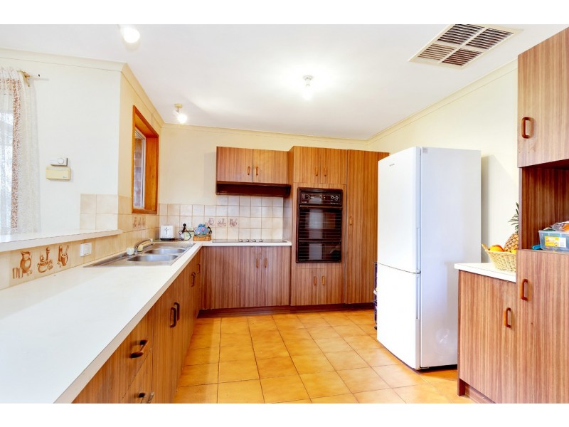 5 Lawrie Road, Lewiston SA 5501