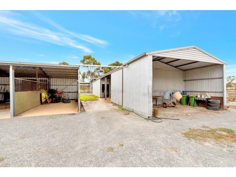 5 Lawrie Road, Lewiston SA 5501