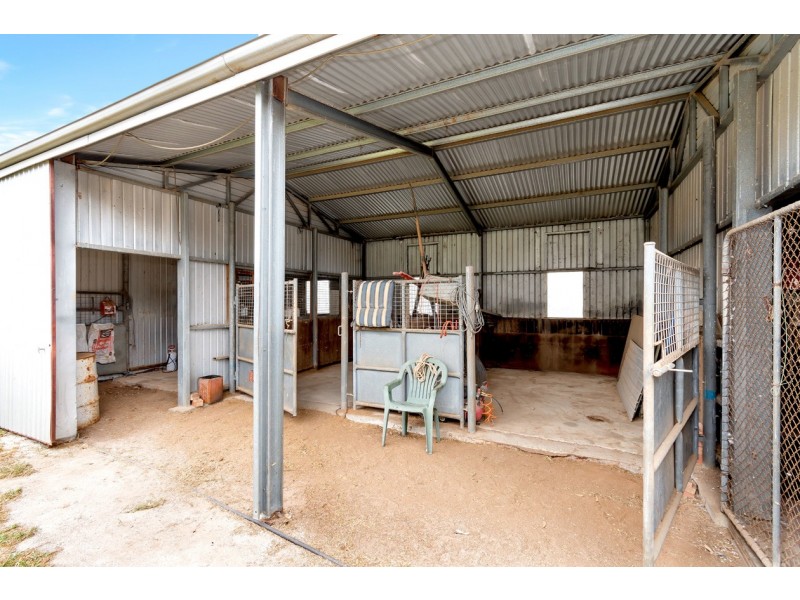 5 Lawrie Road, Lewiston SA 5501