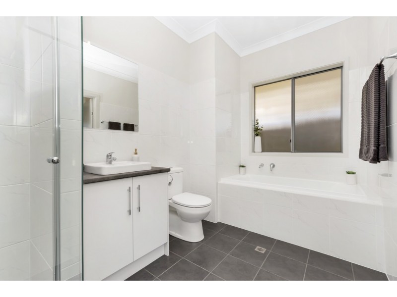 7 Buckingham Drive, Salisbury East SA 5109