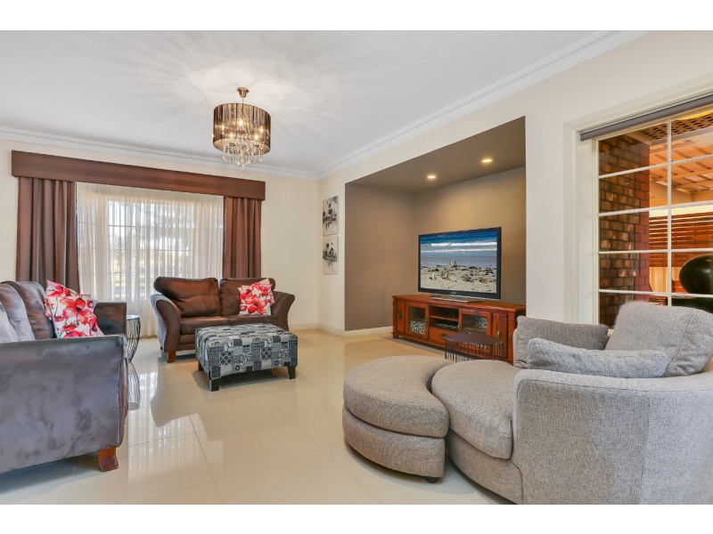 4 Foremost Court, North Haven SA 5018