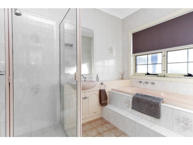 4 Foremost Court, North Haven SA 5018