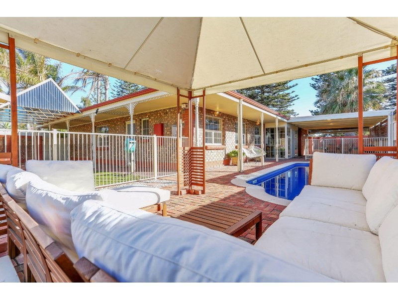 4 Foremost Court, North Haven SA 5018
