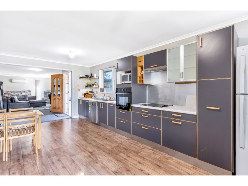 14 Essexvale Avenue, Huntfield Heights SA 5163