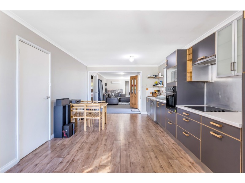 14 Essexvale Avenue, Huntfield Heights SA 5163