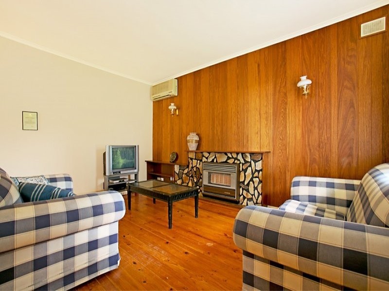 18 Fairway Street, Para Hills SA 5096