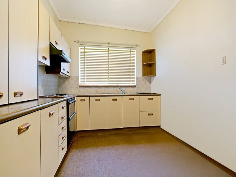 18 Fairway Street, Para Hills SA 5096