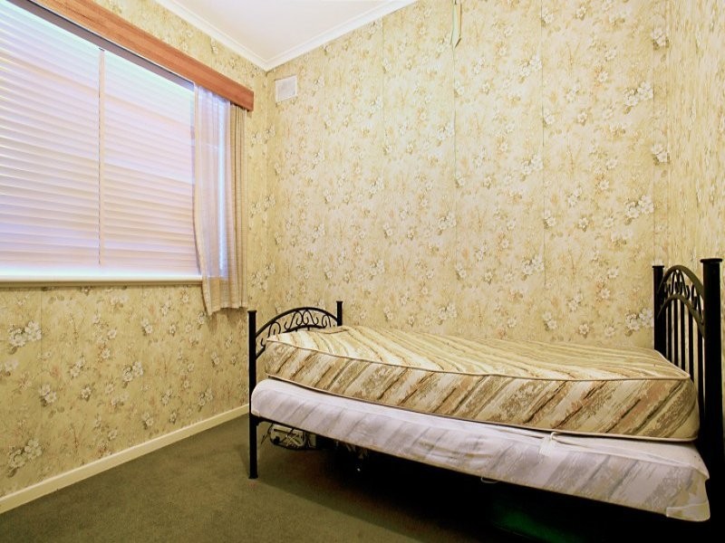 18 Fairway Street, Para Hills SA 5096