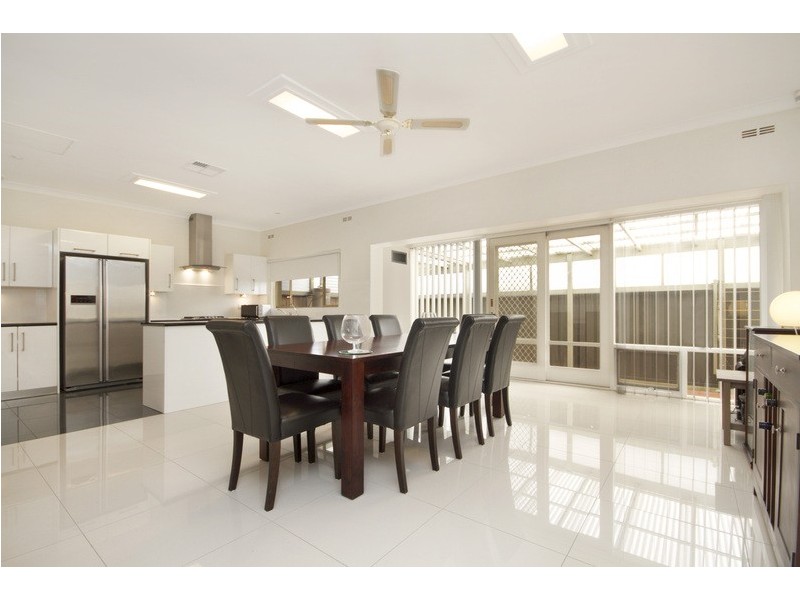 11 William Avenue, Henley Beach South SA 5022