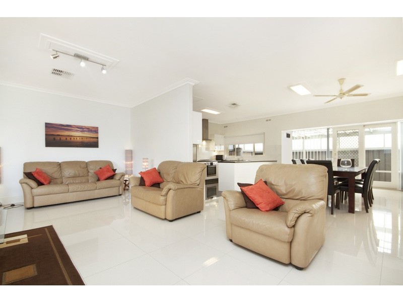 11 William Avenue, Henley Beach South SA 5022