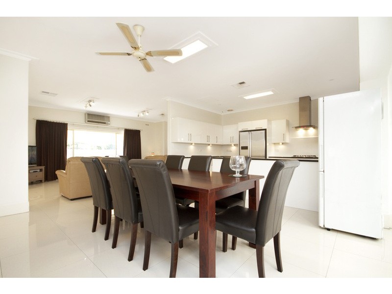 11 William Avenue, Henley Beach South SA 5022