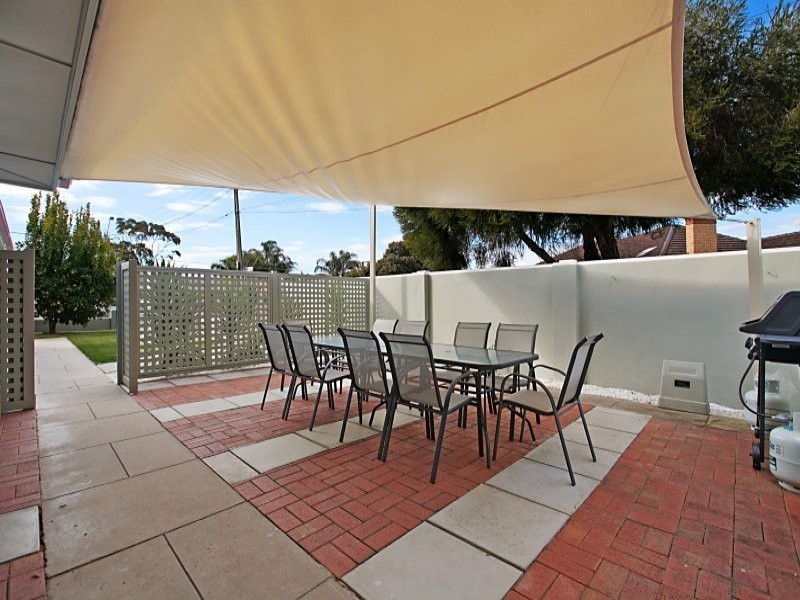 11 William Avenue, Henley Beach South SA 5022