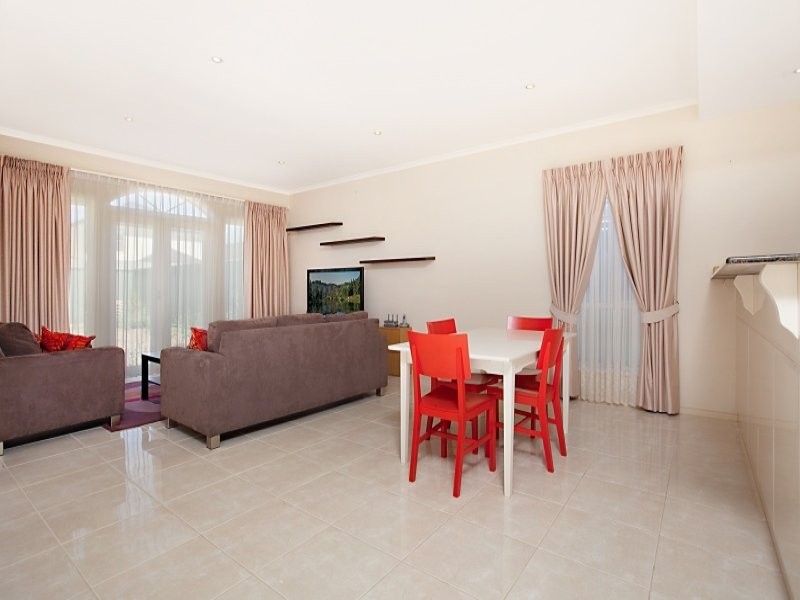 14 Otway Crescent, Mawson Lakes SA 5095