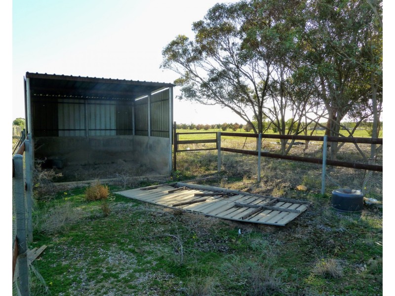 25 Frost Road, Lower Light SA 5501