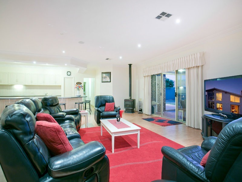 3 Jacaranda Grove, Mawson Lakes SA 5095