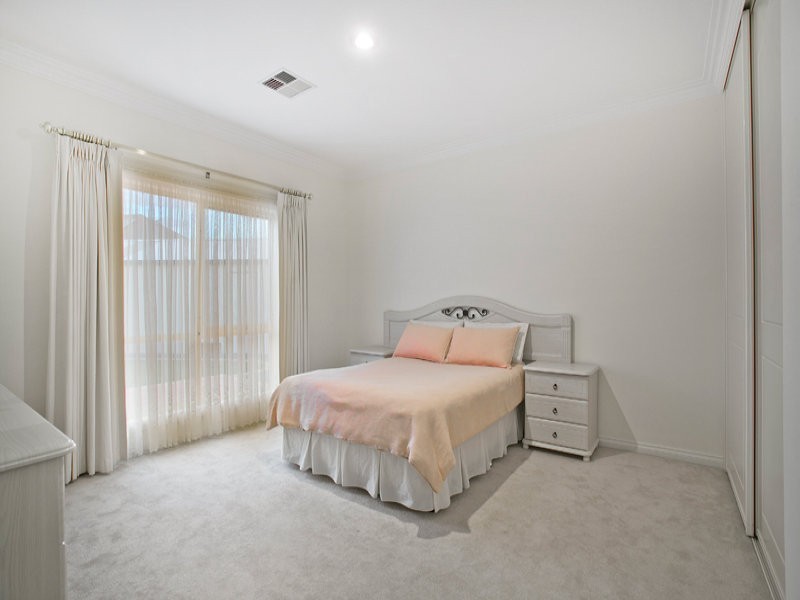 3 Jacaranda Grove, Mawson Lakes SA 5095