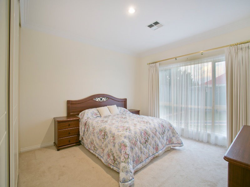 3 Jacaranda Grove, Mawson Lakes SA 5095