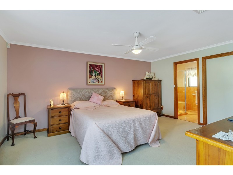 13 Carabeen Crescent, Andrews Farm SA 5114