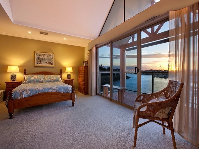 1/8 Coral Way, North Haven SA 5018