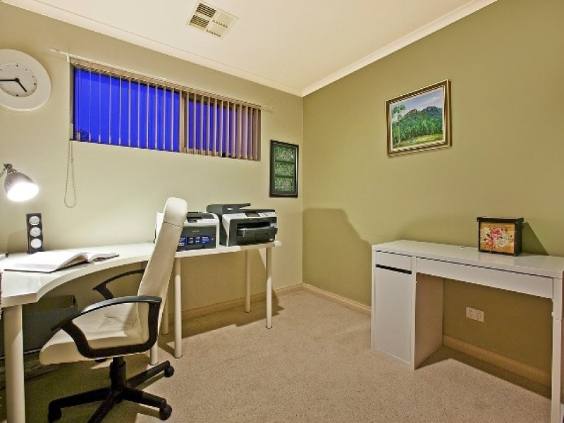 1/8 Coral Way, North Haven SA 5018