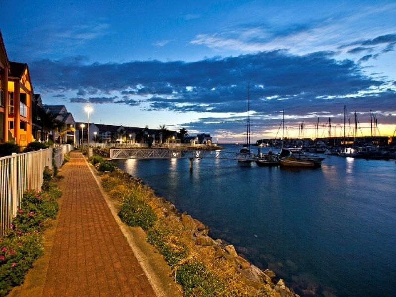 1/8 Coral Way, North Haven SA 5018