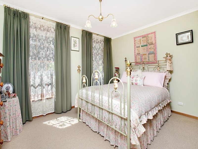 20 Nareeda Way., West Lakes SA 5021