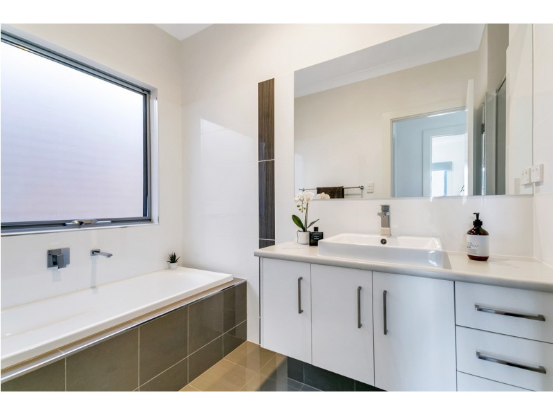 33A Angley Avenue, Findon SA 5023
