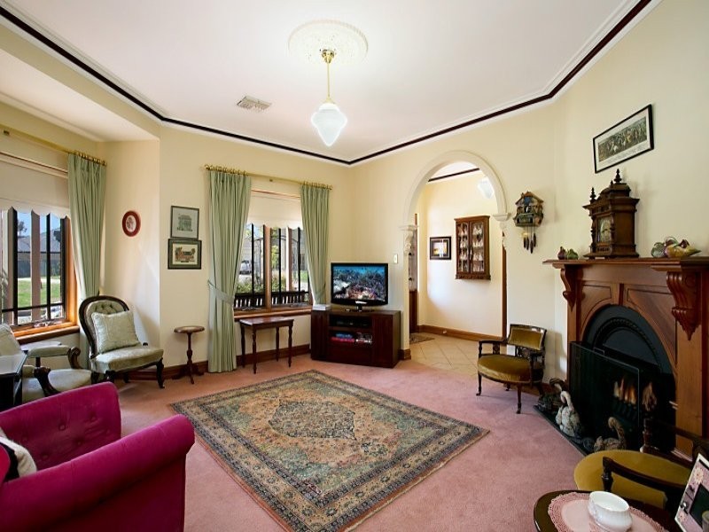 13 Sheaoak Drive, Mawson Lakes SA 5095