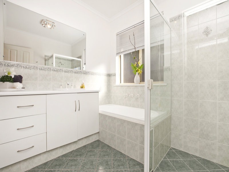 11 Spring Hill Drive, Golden Grove SA 5125