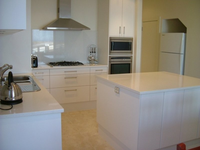 30 Marina Drive, Port Vincent SA 5581