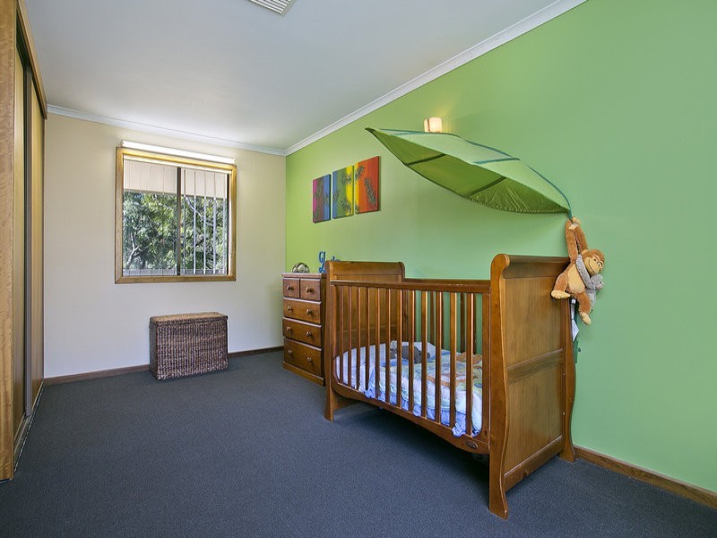 13 Chaddenwick Road., Elizabeth Vale SA 5112