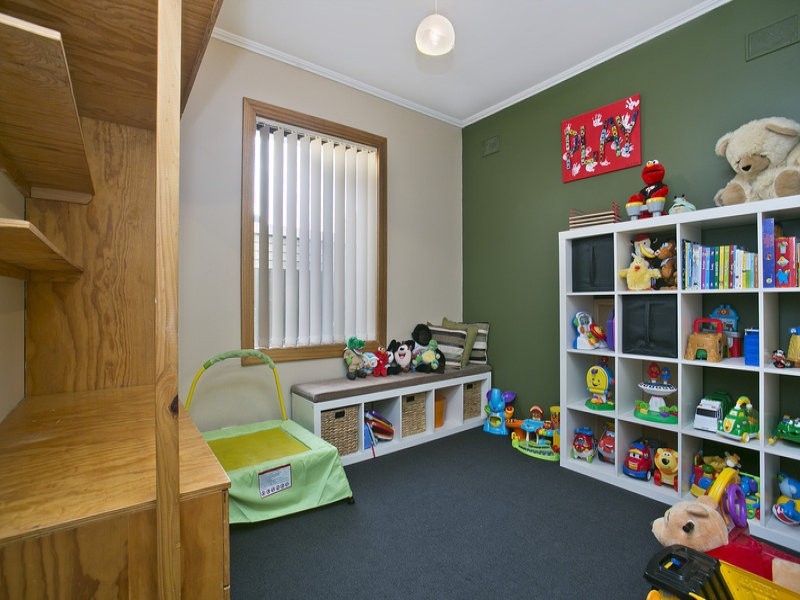 13 Chaddenwick Road., Elizabeth Vale SA 5112