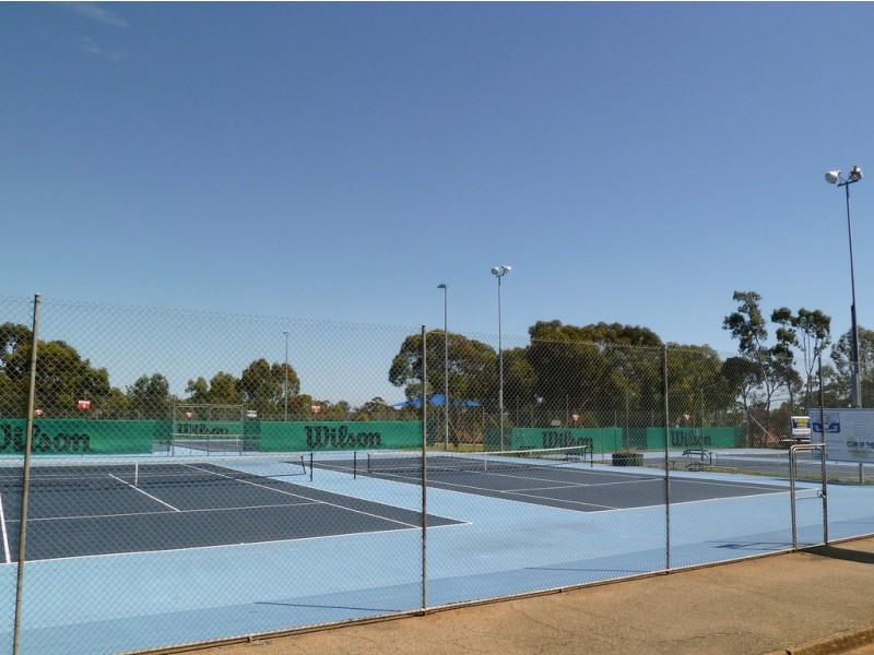 18A Rowe Street, Para Hills SA 5096