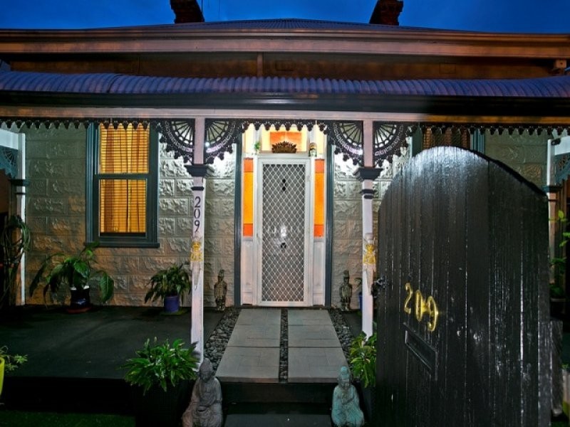 209 Port Road., Queenstown SA 5014