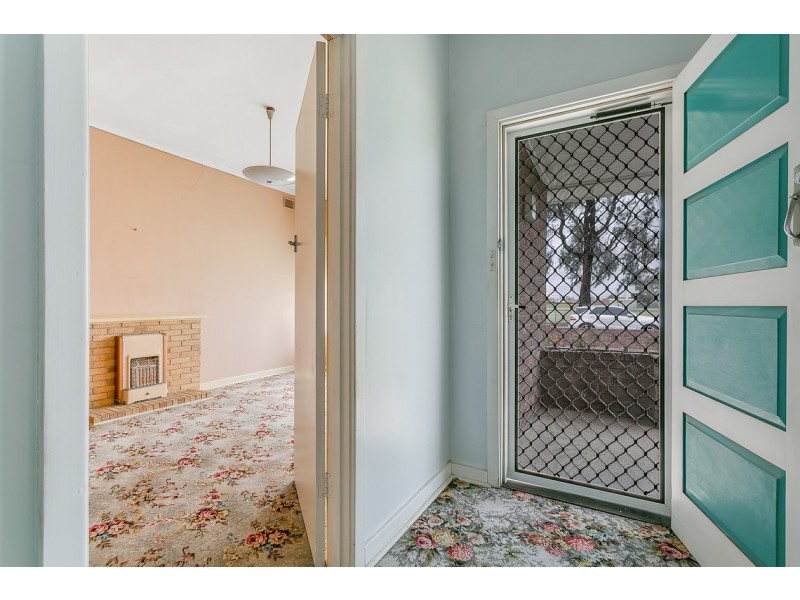 17 Drummond Ave, Findon SA 5023