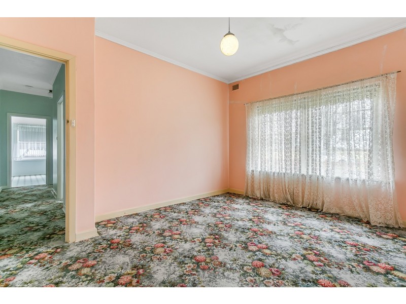 17 Drummond Ave, Findon SA 5023